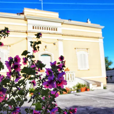 Nocleg ze śniadaniem Maria Di Venere 4*