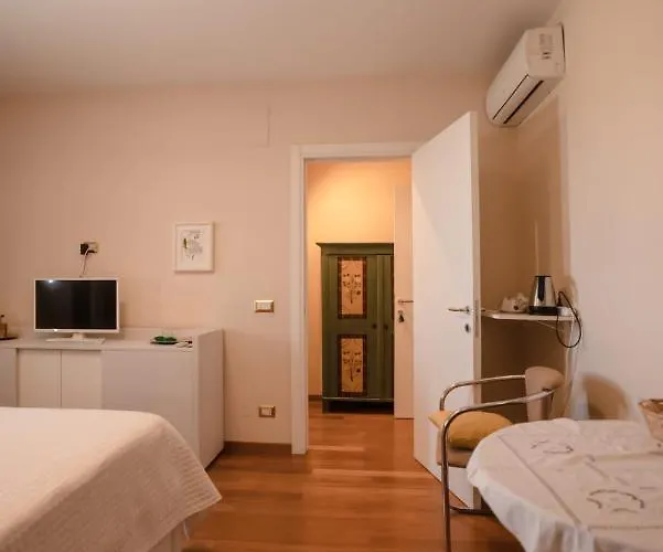 Maria Di Venere בארי